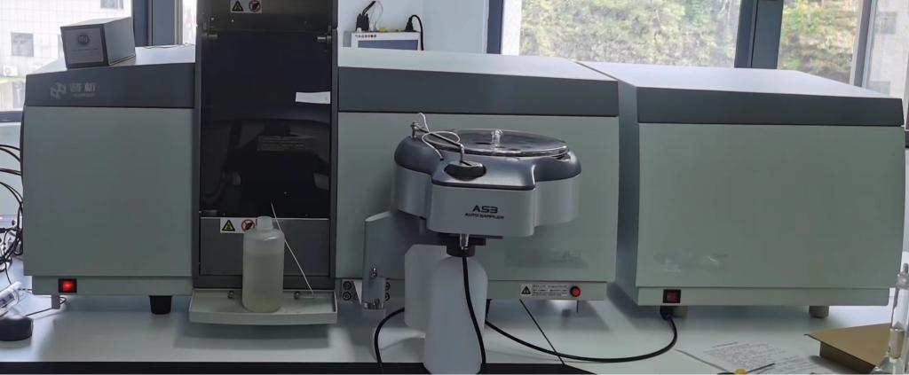 原子吸收分光光度计