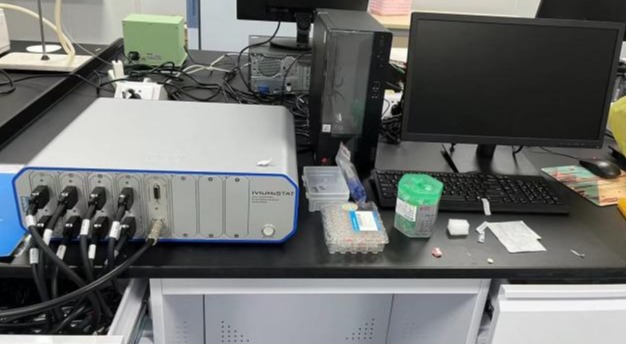 多通道电化学工作站